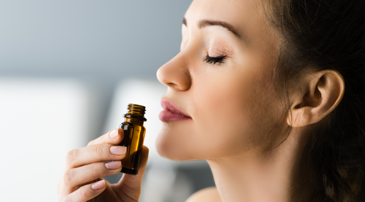 Essential Oil Aromatherapy: A Practical Guide to Everyday Wellness